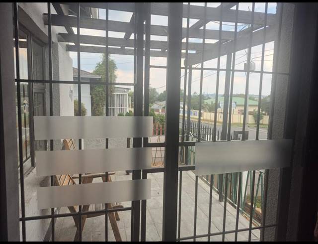 3 BEDROOM PROPERTY TO RENT IN WHITERIDGE